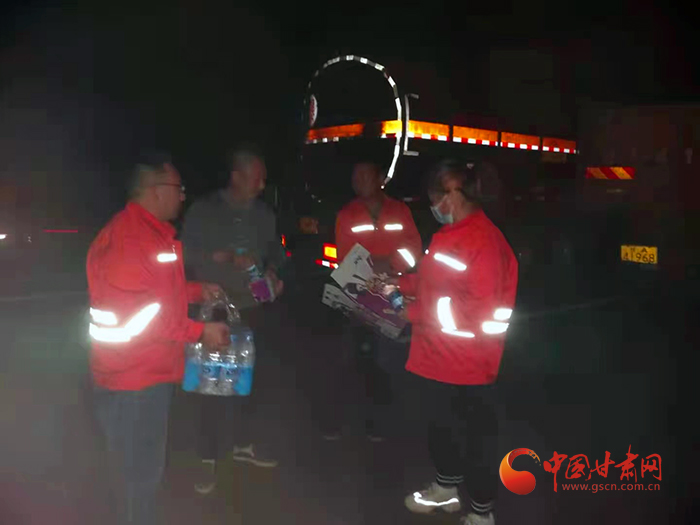 最新入疆車流，繁榮背后的挑戰(zhàn)與機遇探析